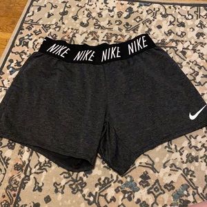grey nike shorts